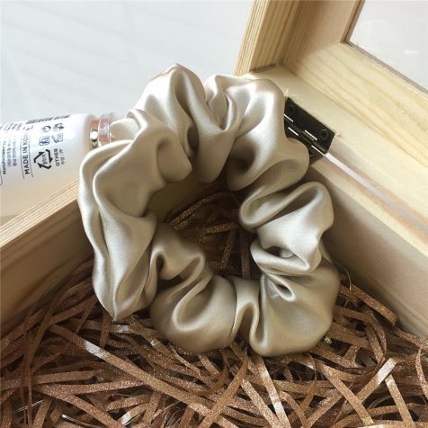 Satin Scrunchies cho tóc